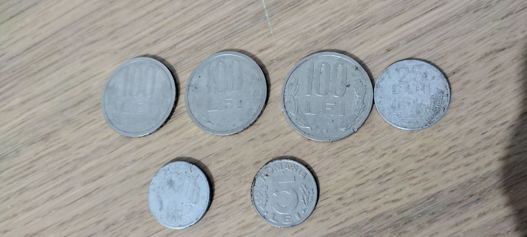 Monede vechi de colecție