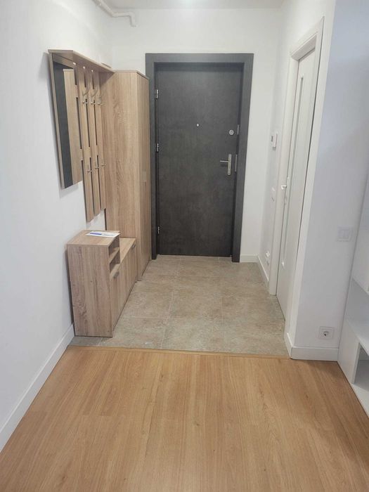 Inchiriez apartament 1 camera zona centrala etaj 1