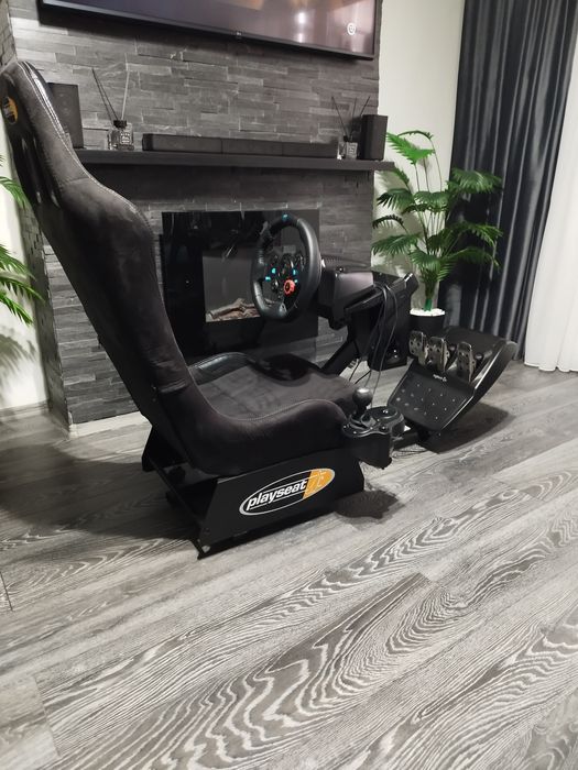 Playseat Evolution alcantara+volan Logittech G29+schimbator
