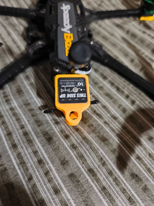 Fpv дрон speedybee mario fold 8 frame.