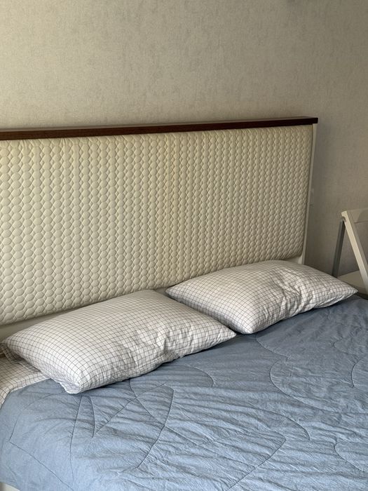 Продается кровать и шкаф