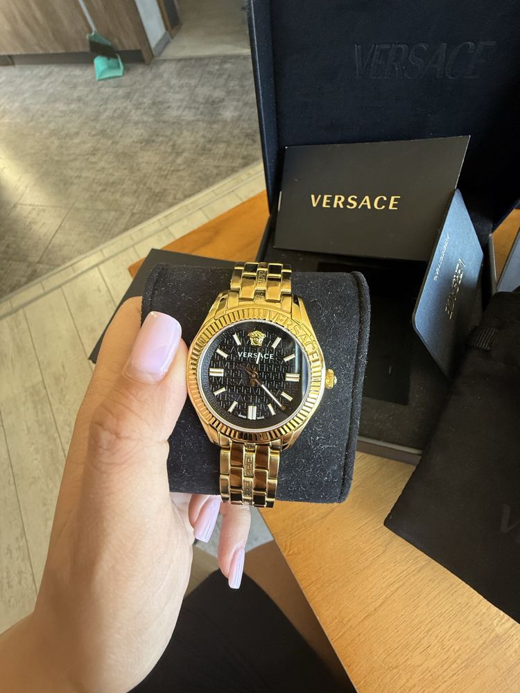 Versace оригинален часовник