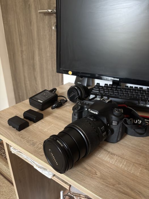 Canon EOS 60D + 2 obiective