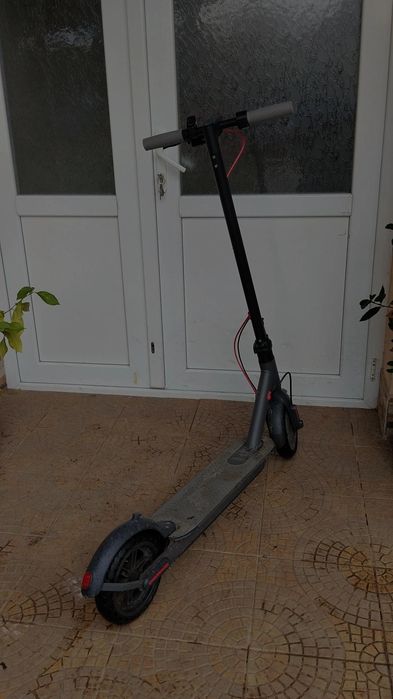 Trotinetă electrică aovo pro în stare bună
