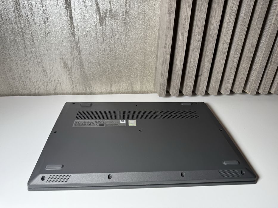 Laptop Lenovo V15 G1 IML Garantie Universul Telefoanelor
