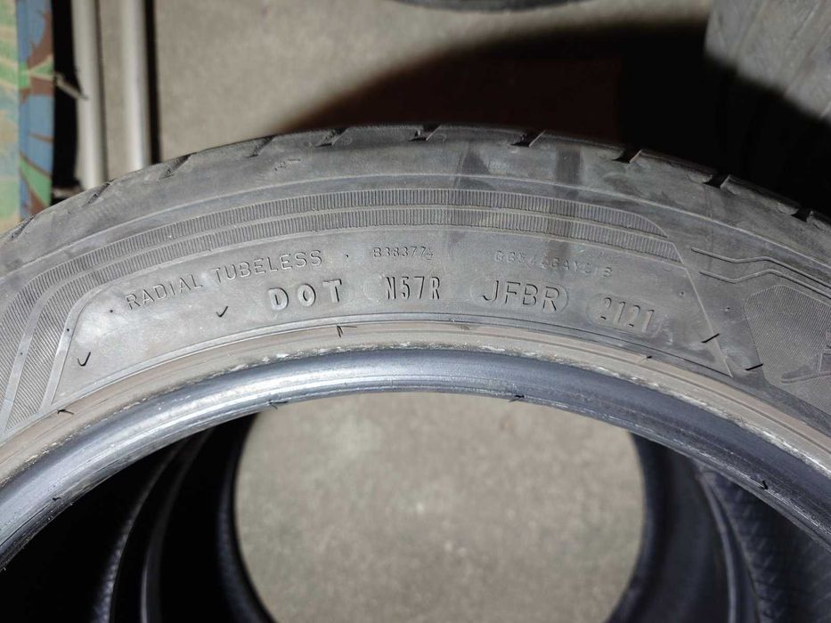 Продавам гуми 225 45 17 Goodyear Eagle F1
