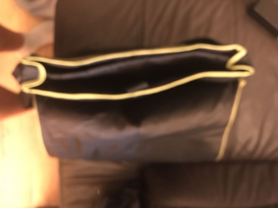 Geanta laptop. Calculator