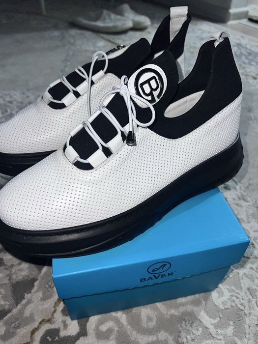 Продам красовки 40 р бауер