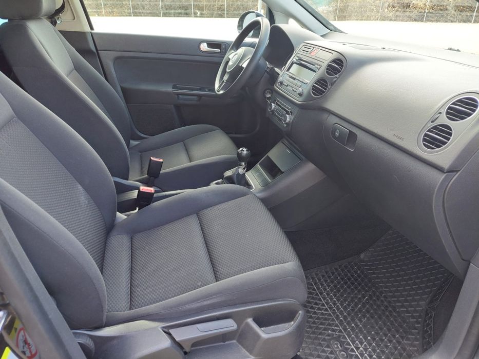 VW Golf VI Plus, an de fabricație 2010, motor 1.6 TDI, 105 cp, euro 5