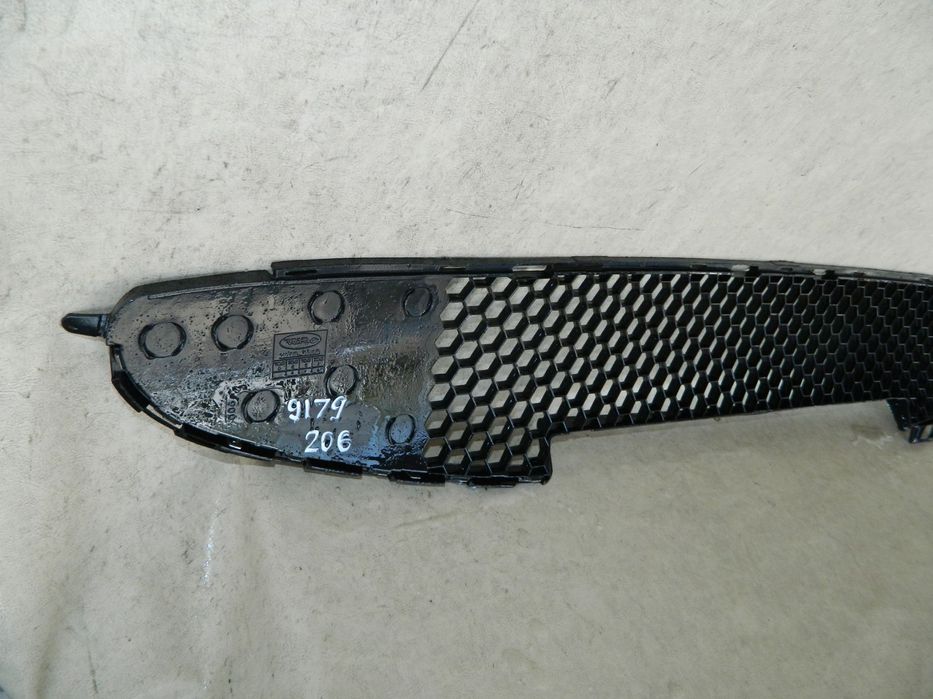 Grila intre proiectoare Peugeot 206, 2002, 2003, 2004, 2005, 2006, ,  cod origine OE 9648292477