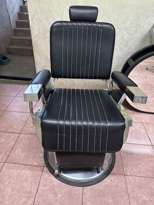 Продам кресло барбера 90000 тыс тенге бэу рабочее звоните по номеру…..