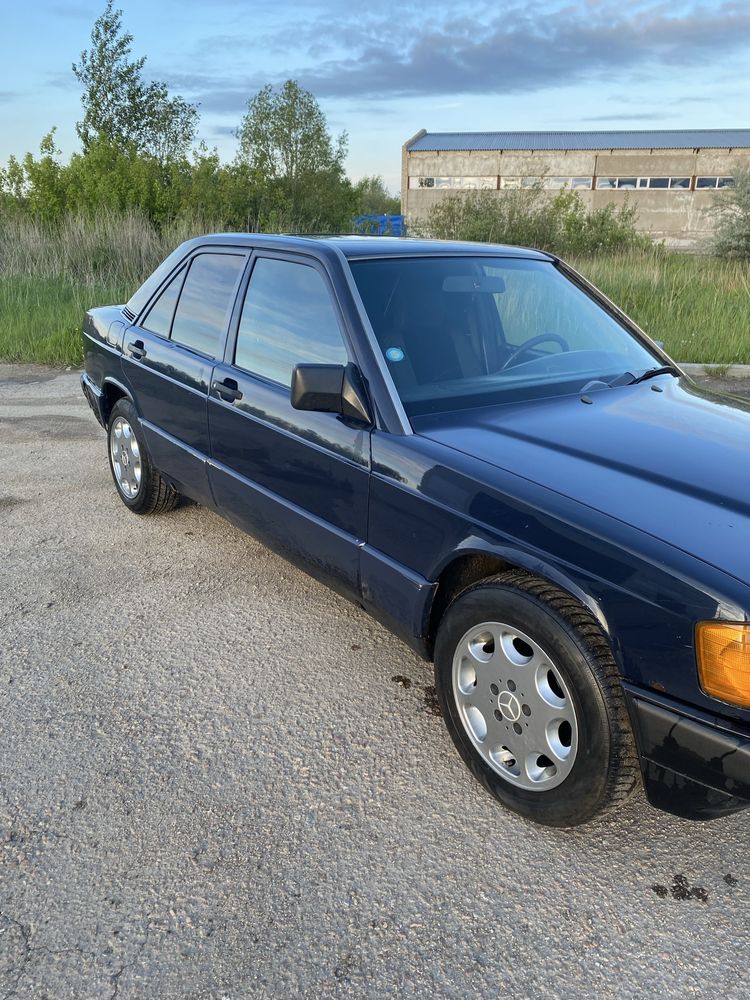 Продам Мерс 190е