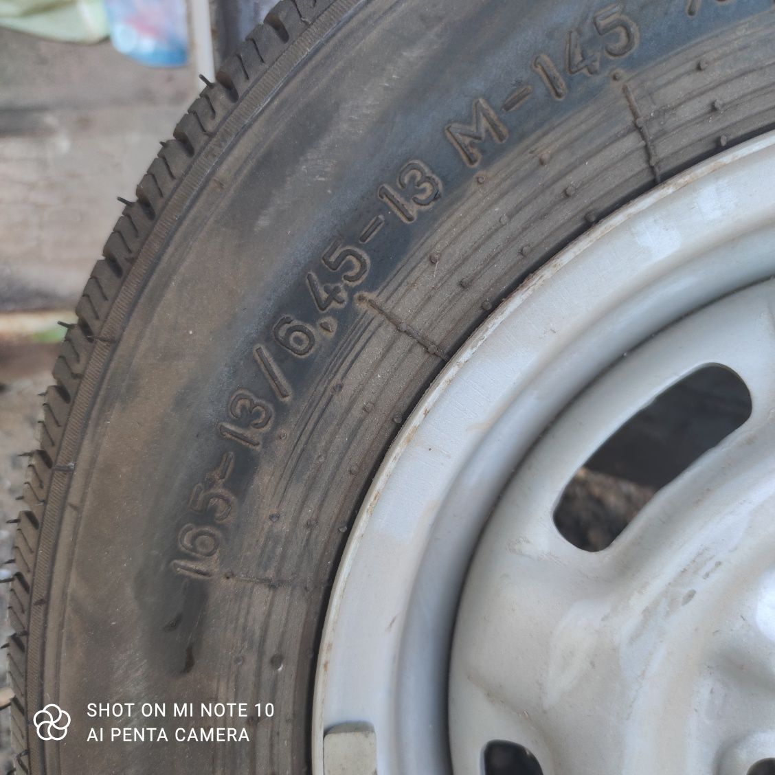 Продам колесо размер 165/65R13