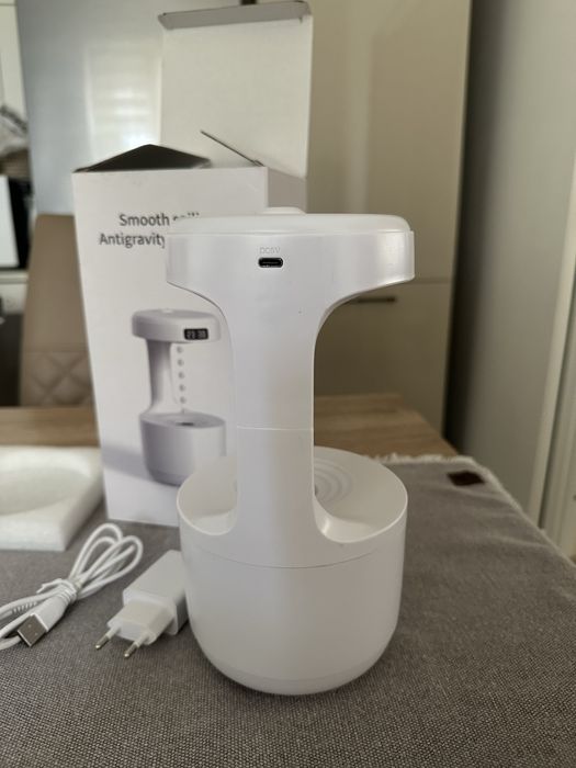 Umidificator Anti Gravity, Afisare Ora, Lumina Ambientala, NOU