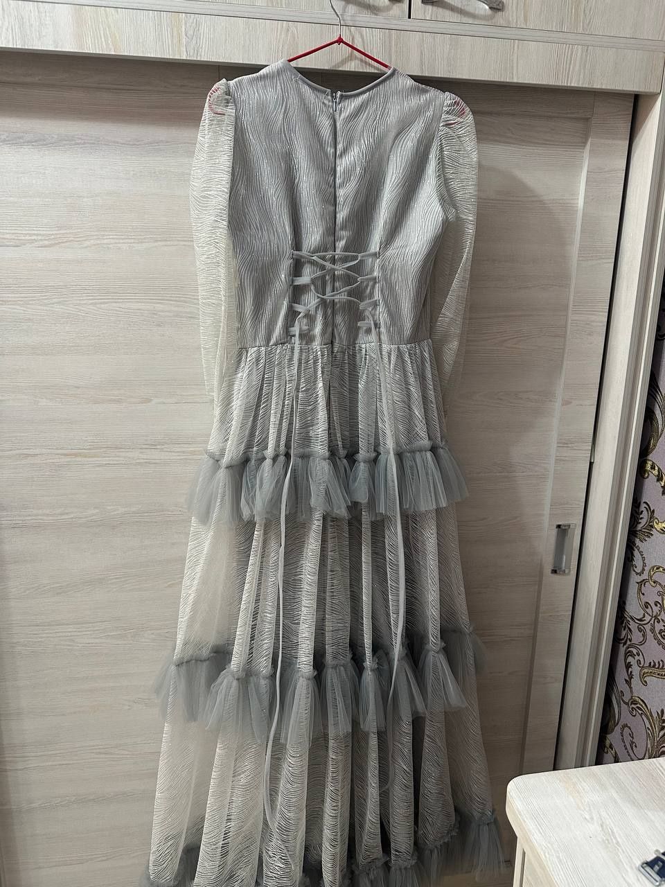 Oqshom koʻylagi. Dif collection