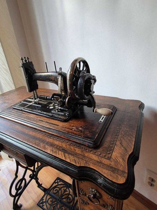 Masina de cusut vintage - de colectie  FRATI KEPICH