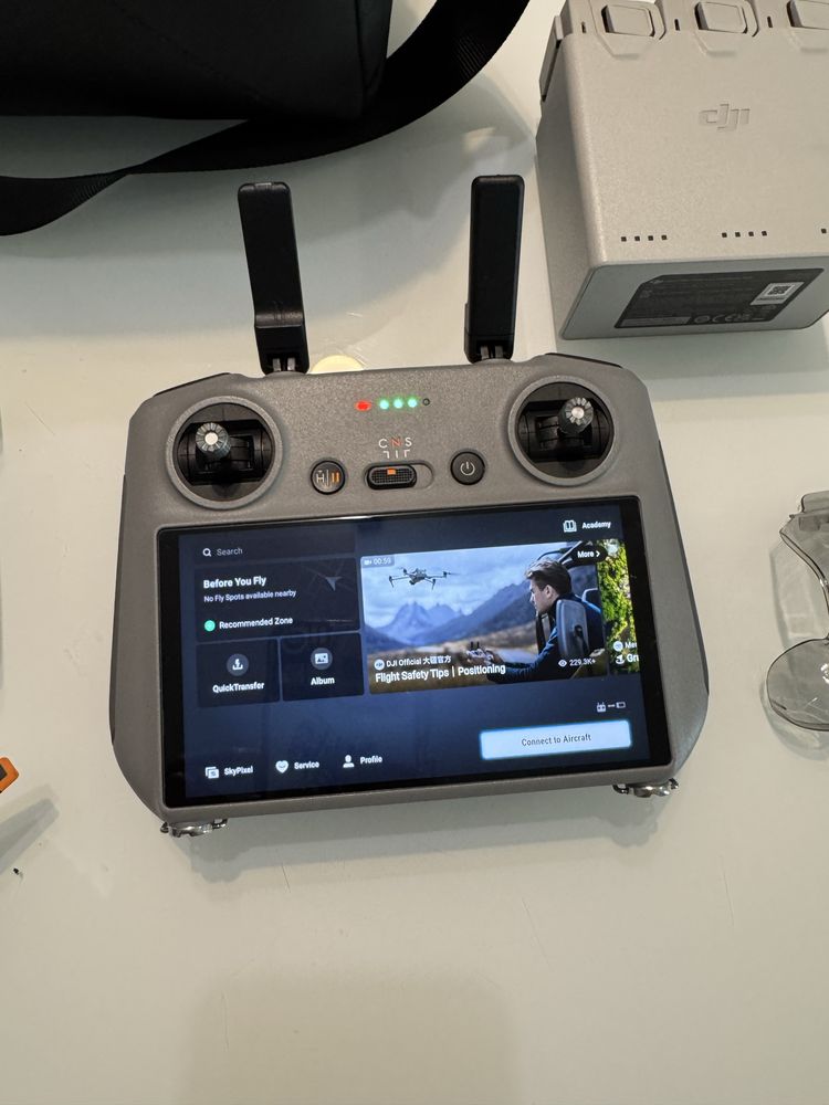 Дрон DJI Mini 4 Pro Fly more combo RC2 в гаранция