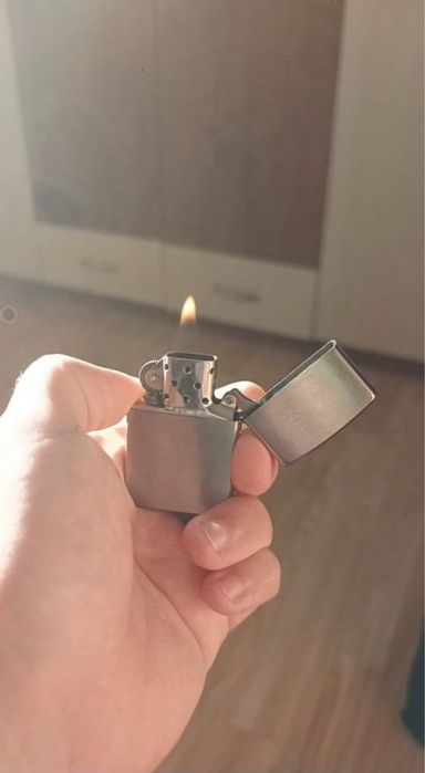 Bricheta Zippo Originala