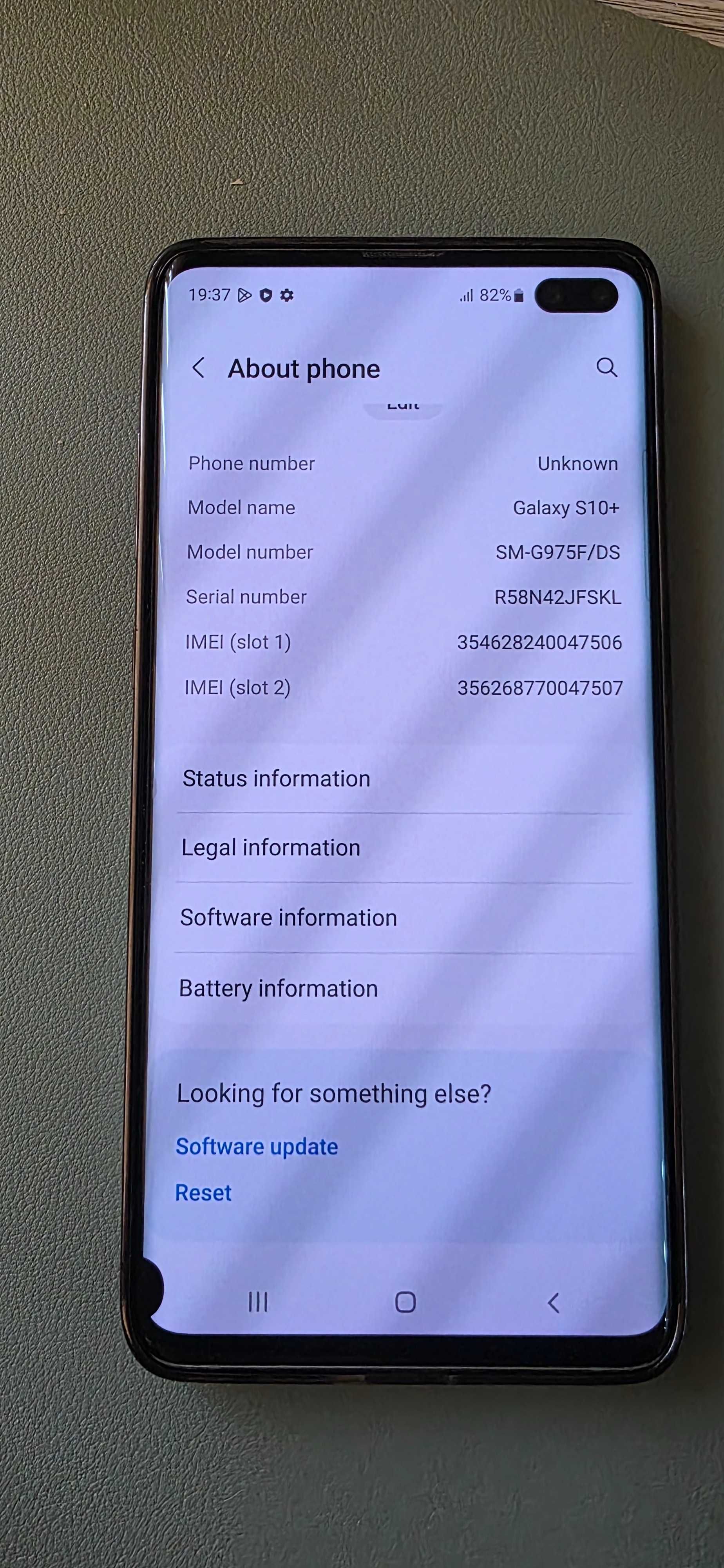 Телефон Samsung Galaxy S10+