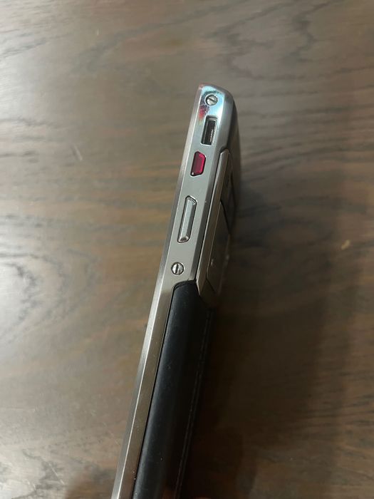 Истински мобилен телефон VERTU