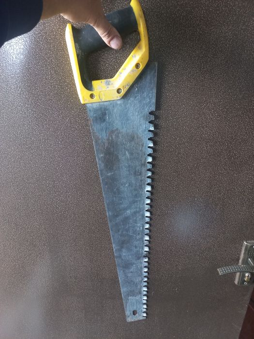 Продам пилу крепкую