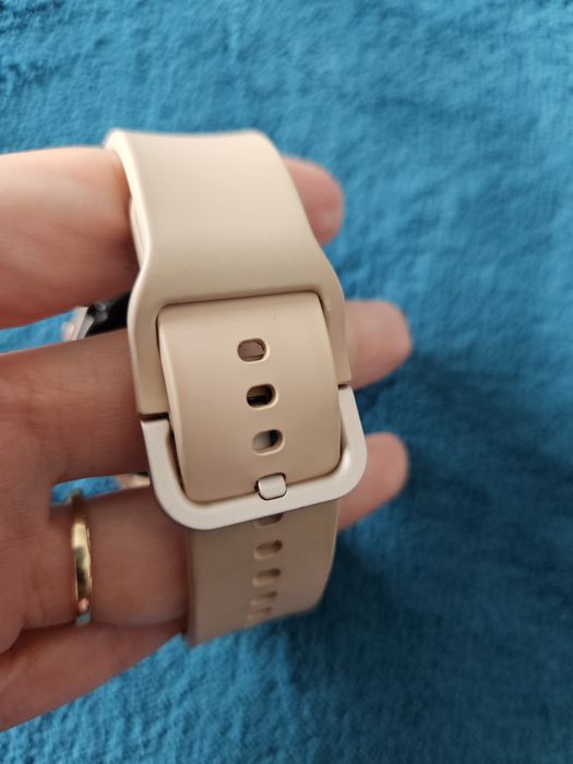Смарт часовник Samsung Galaxy Watch4 40mm Pink Gold.