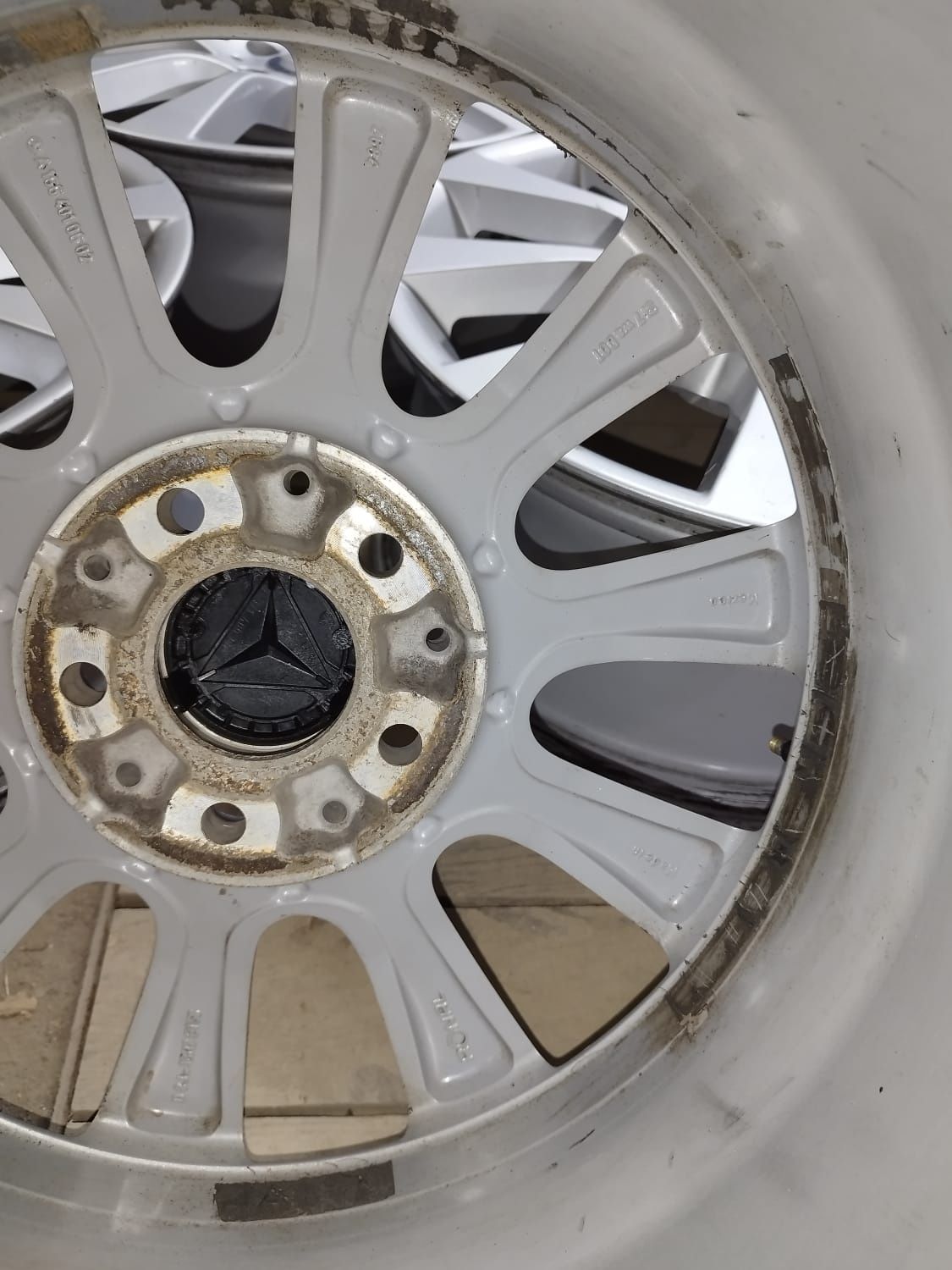 R18 PCD 5*112 Комплект оригинальных легкосплавных дисков