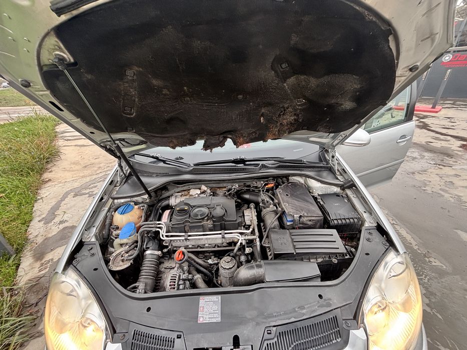 Se vinde golf 5 1.9 tdi