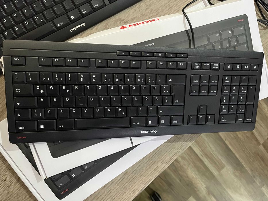 Клавиатура Cherry Stream (немски Layout) НОВА, НЕОТВАРЯНА