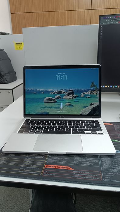 Macbook pro M1 13 ekran