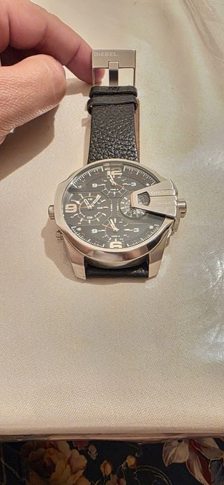 Оригинал Diesel кул соати Санкт Питербургдан олганман документлари бор