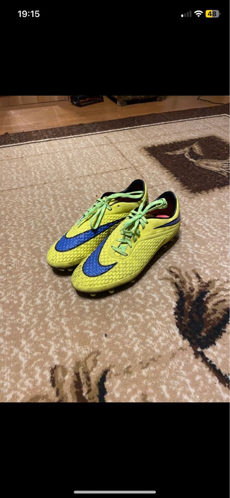 Ghete de fotbsl Nike HyperVenom
