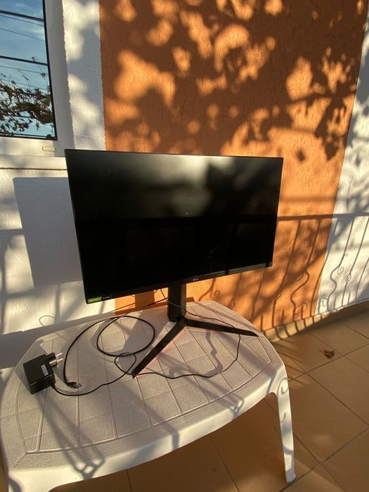 Monitor Gaming LG /Volan cu pedale Gaming SV 750