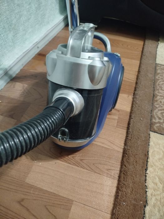 Продаю Пылесос BQ