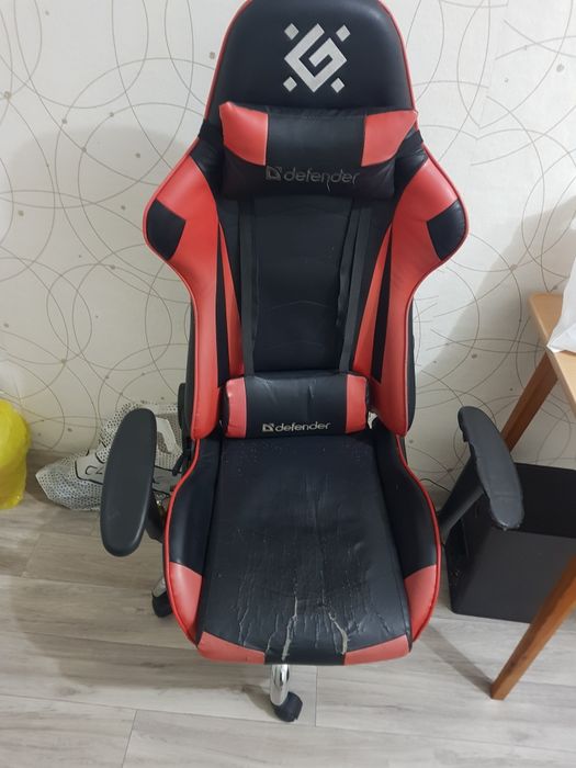 Продаётся Компютерный Кресло