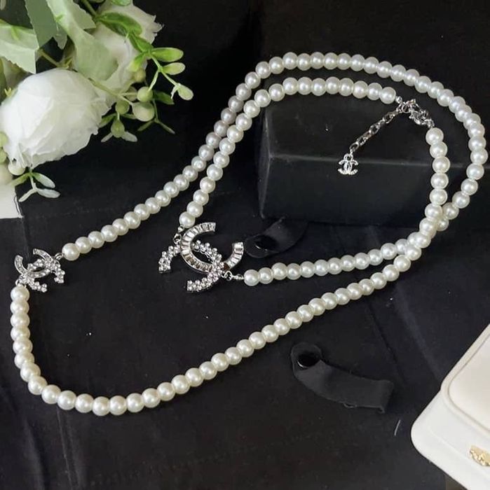 CHANEL дамско колие