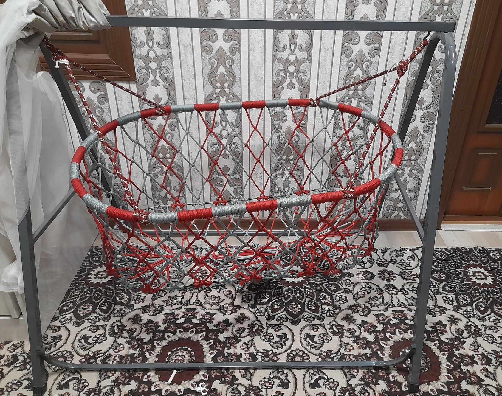 Bolalar belanchaklari mebelniy va setkali