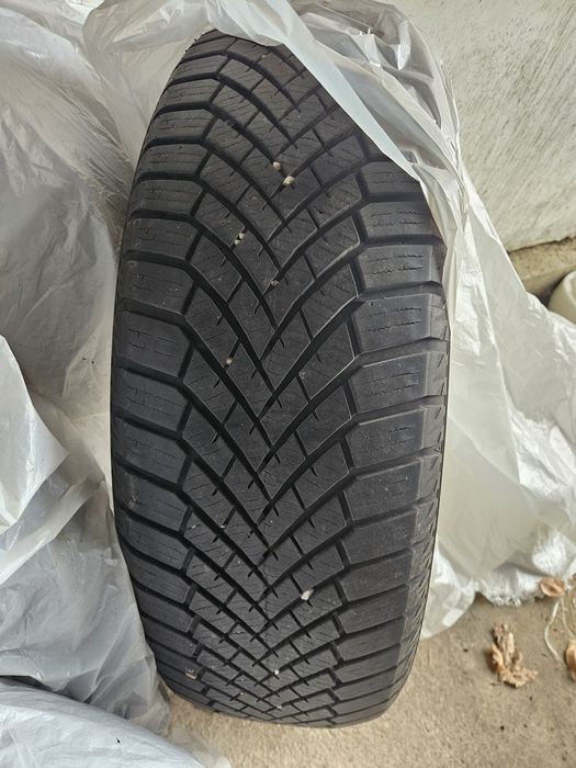 Зимни Гуми 235/65/17