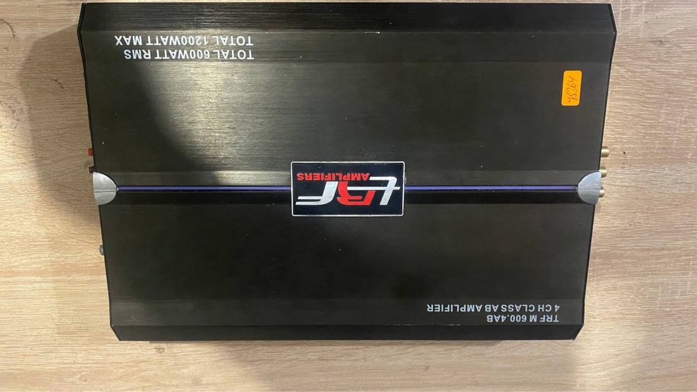 Бас каса Alpine с усилвател