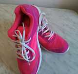 Adidasi H&M.