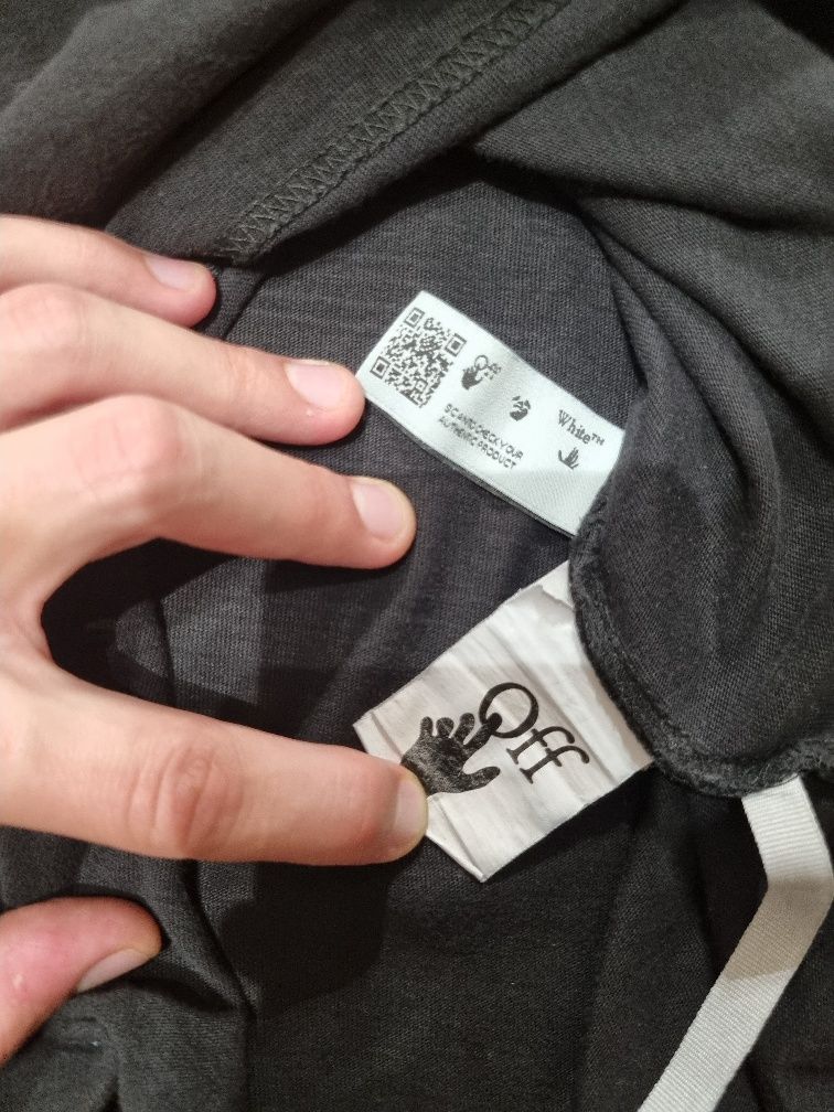 Off-White authentic T-shirt