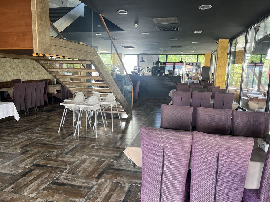 Vanzare spatiu comercial cu predare RESTAURANT COMPLET FUNCTIONAL