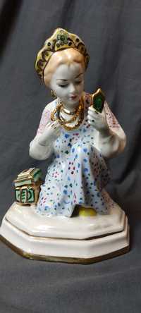 Фарфоровая статуэтка малахитовая шкатулка ЛЗФИ девушка с зеркалом