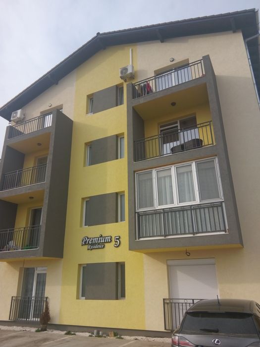 Proprietar închiriez apartament cu o cameră cu loc de parcare