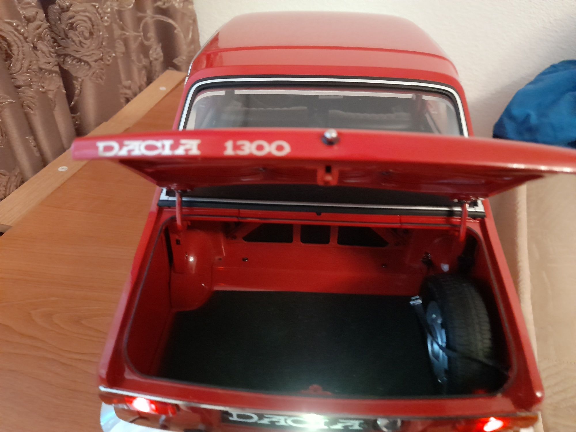 Macheta Dacia 1300, colectia revista de agostini 1/8