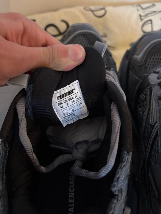 Balenciaga runner triple gray