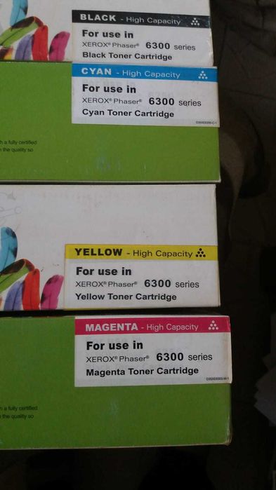 oferta 4cartuse toner Xerox 6300-albastru, rosu, galben, negru