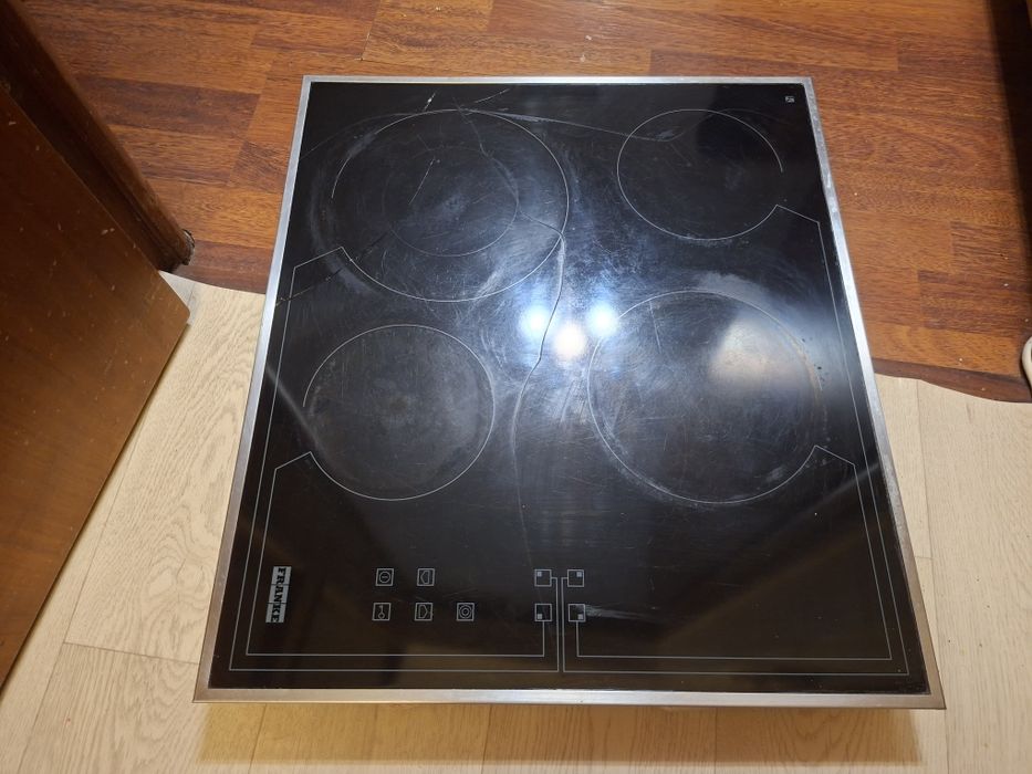 Продам электрическую индукционную плиту на запчасти