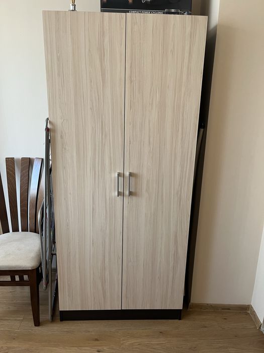 Две ъглови легла с ракла и двукрилен гардероб