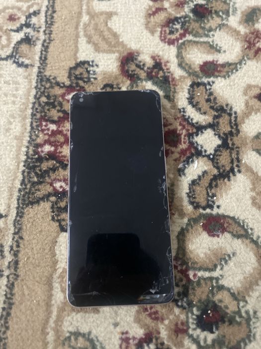 OPPO Reno7 4G  экран сынган . Экран 10 мынга ауыструга болад